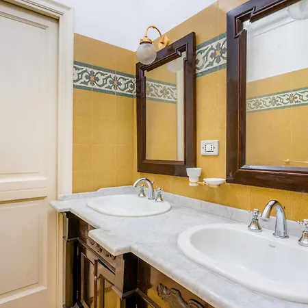 The British Corner, Cozy Loft With Garden 10 Min From Center *