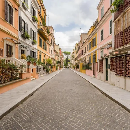 The British Corner, Cozy Loft With Garden 10 Min From Center Apartment Rom