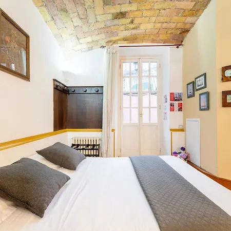 The British Corner, Cozy Loft With Garden 10 Min From Center Rom