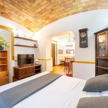 The British Corner, Cozy Loft With Garden 10 Min From Center Rom
