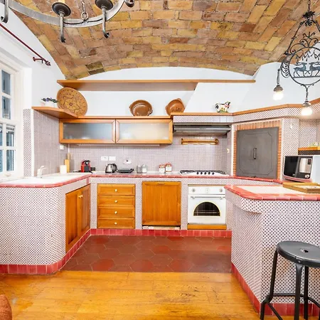 The British Corner, Cozy Loft With Garden 10 Min From Center Apartment *